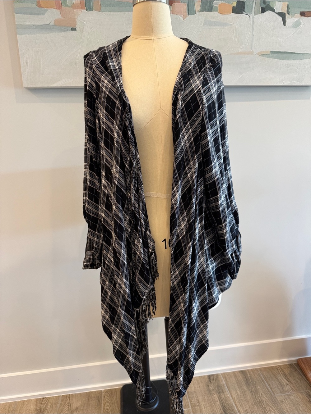 Torrid Black & White Plaid Draped Open-Front medium length duster- rayon/size 2